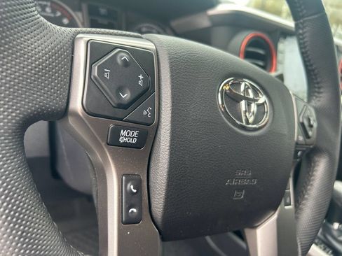 Used 2022 Toyota Tacoma SR5 AWD/4WD image 18