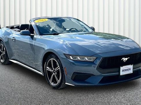 Used 2025 Ford Mustang Premium RWD image 1
