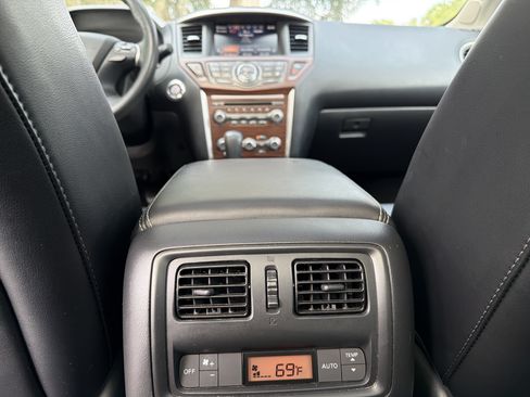 Used 2020 Nissan Pathfinder Platinum w/ Cargo Package AWD/4WD image 34
