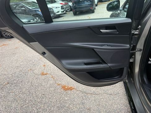 Used 2019 Jaguar XE S RWD image 17
