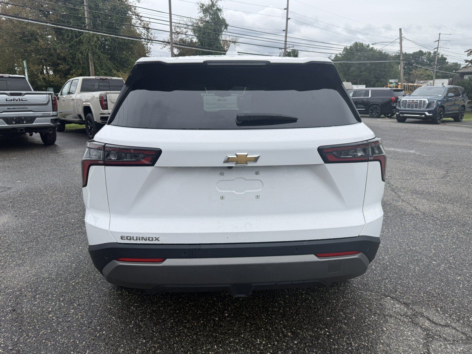 Used 2026 Chevrolet Equinox LT FWD image 4