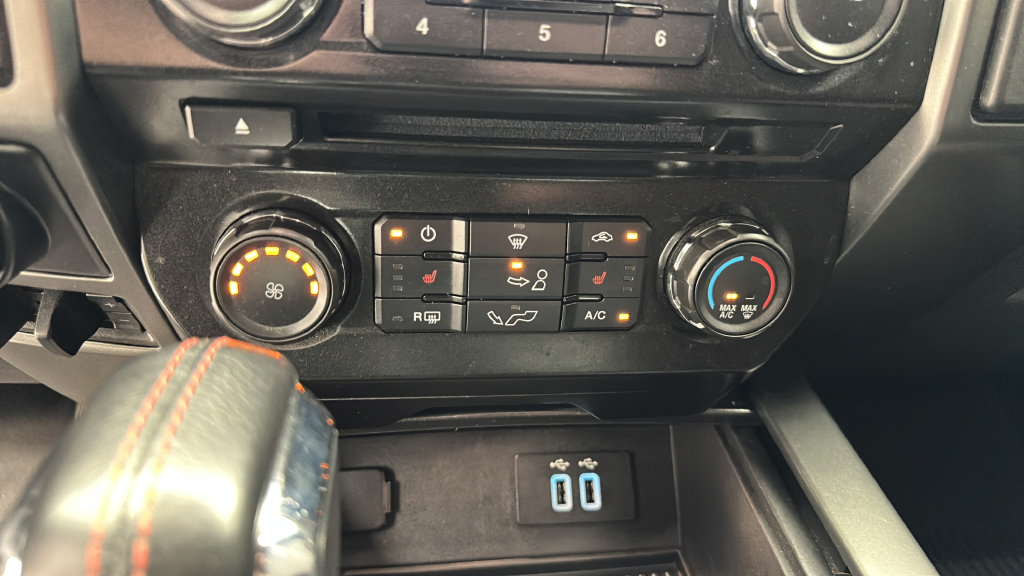 Used 2016 Ford F150 XLT w/ Equipment Group 302A Luxury AWD/4WD image 20