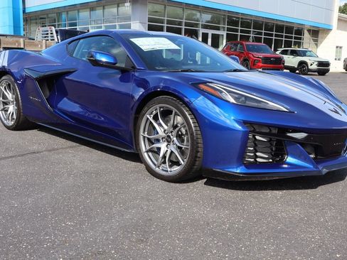 New 2027 Chevrolet Corvette Grand Sport w/ Z52 Sport Performance Package RWD image 2