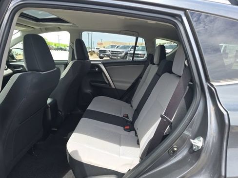 Used 2016 Toyota RAV4 XLE FWD image 15