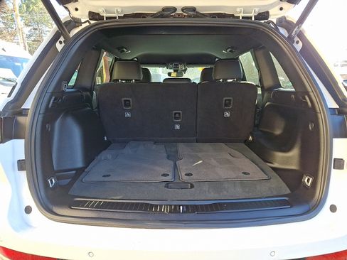 Certified 2024 Jeep Grand Cherokee Altitude image 28