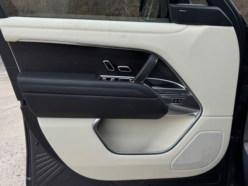 Used 2024 Land Rover Range Rover SE image 80