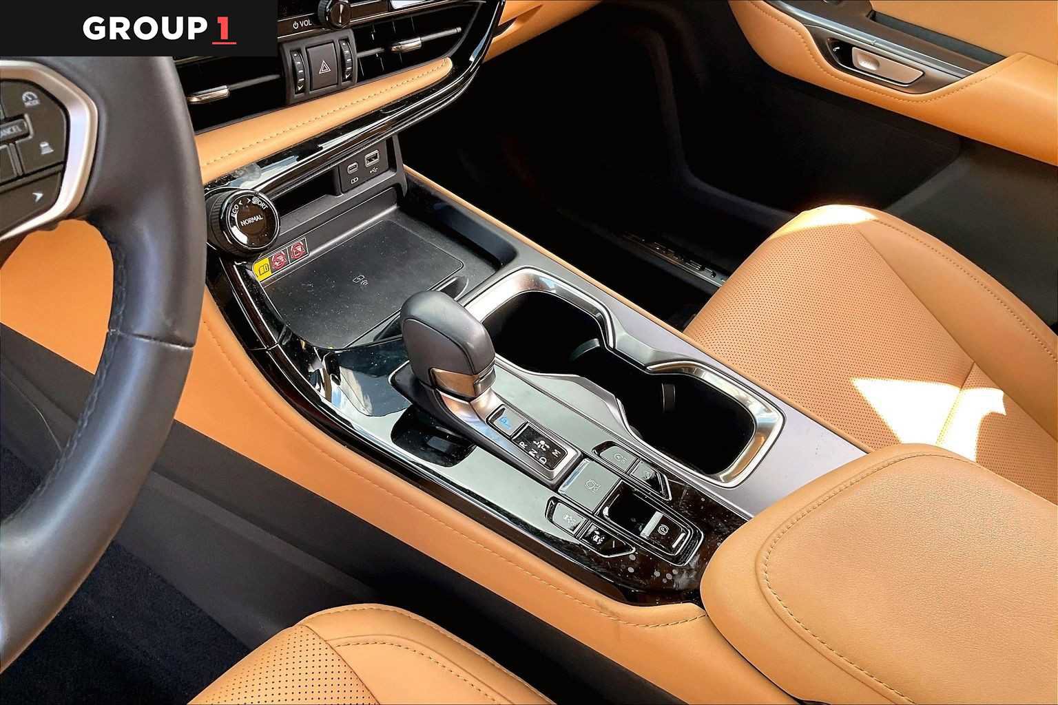 Used 2025 Lexus NX 350 AWD w/ Premium Package image 14