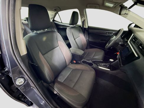 Used 2018 Toyota Corolla LE w/ Carpet Mat Package (TMS) FWD image 28