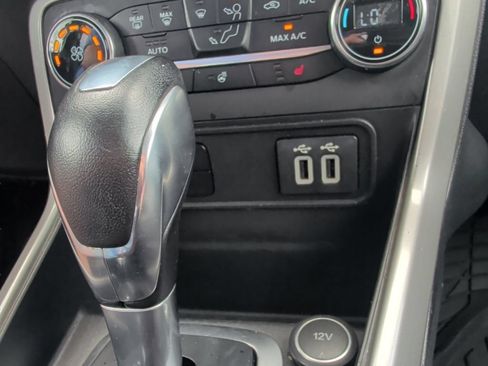 Used 2021 Ford EcoSport Titanium AWD/4WD image 34