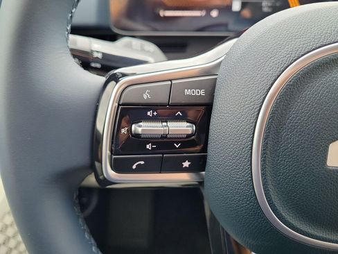 New 2026 Kia Carnival EX FWD image 26