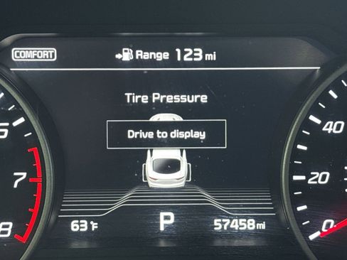 Used 2018 Kia Stinger Premium image 16