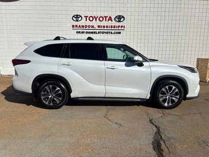 Used 2022 Toyota Highlander XLE