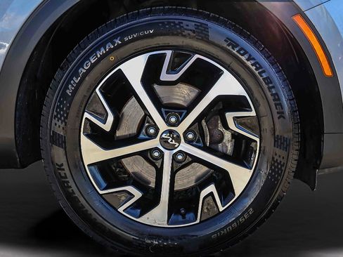Certified 2023 Kia Sportage EX FWD image 29