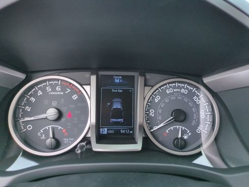 Used 2023 Toyota Tacoma SR5 RWD image 11