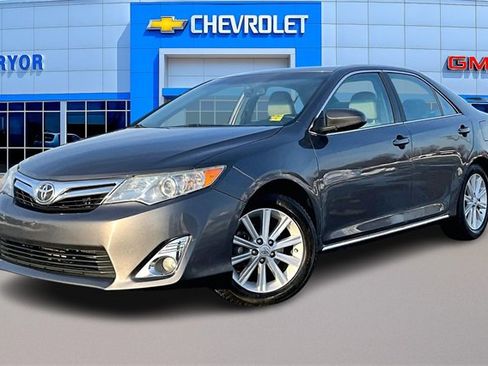 Used 2013 Toyota Camry XLE image 3