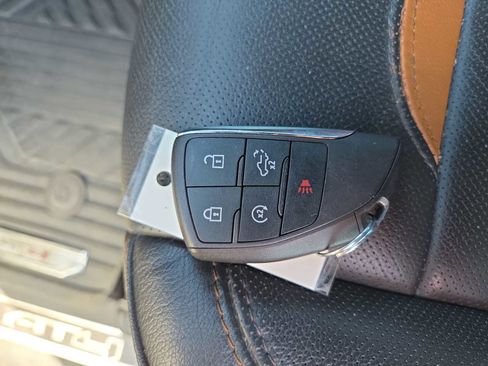 Used 2022 GMC Sierra 1500 AT4 w/ AT4 Premium Package AWD/4WD image 28