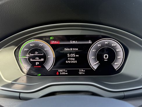 Used 2024 Audi Q5 e Premium w/ Convenience Package image 72