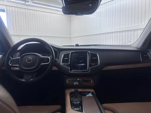 Used 2016 Volvo XC90 T6 Inscription w/ Vision Package AWD/4WD image 17