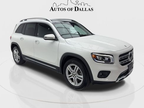 Used 2023 Mercedes-Benz GLB 250 4MATIC w/ Premium Package image 2