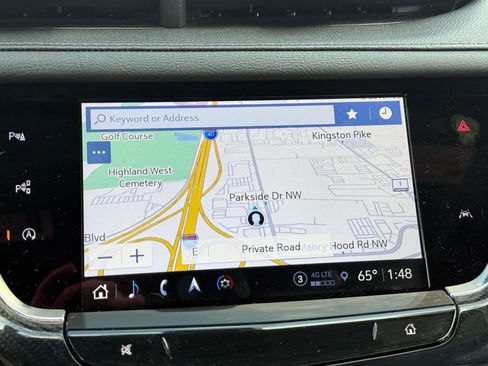 Used 2024 Cadillac XT6 Sport w/ Technology Package image 16