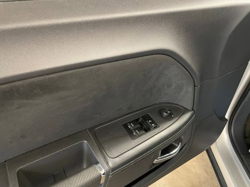 Used 2010 Dodge Challenger SRT8 w/ SRT Option Group II image 17