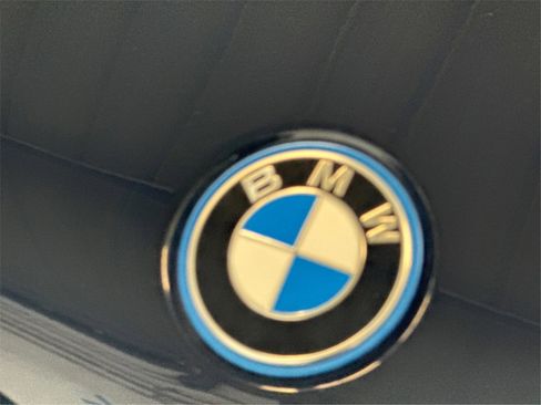 Certified 2022 BMW X5 xDrive45e w/ M Sport Package image 18