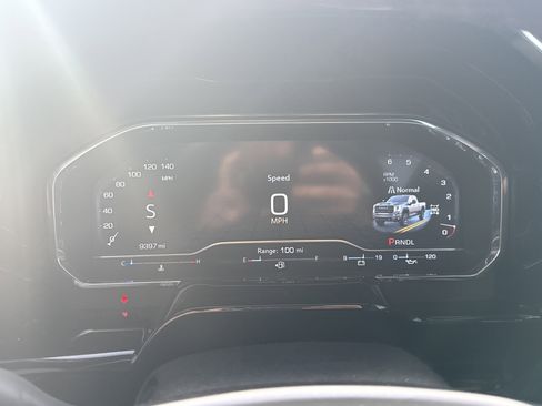 Used 2025 GMC Sierra 2500 SLE w/ SLE Value Package; image 22