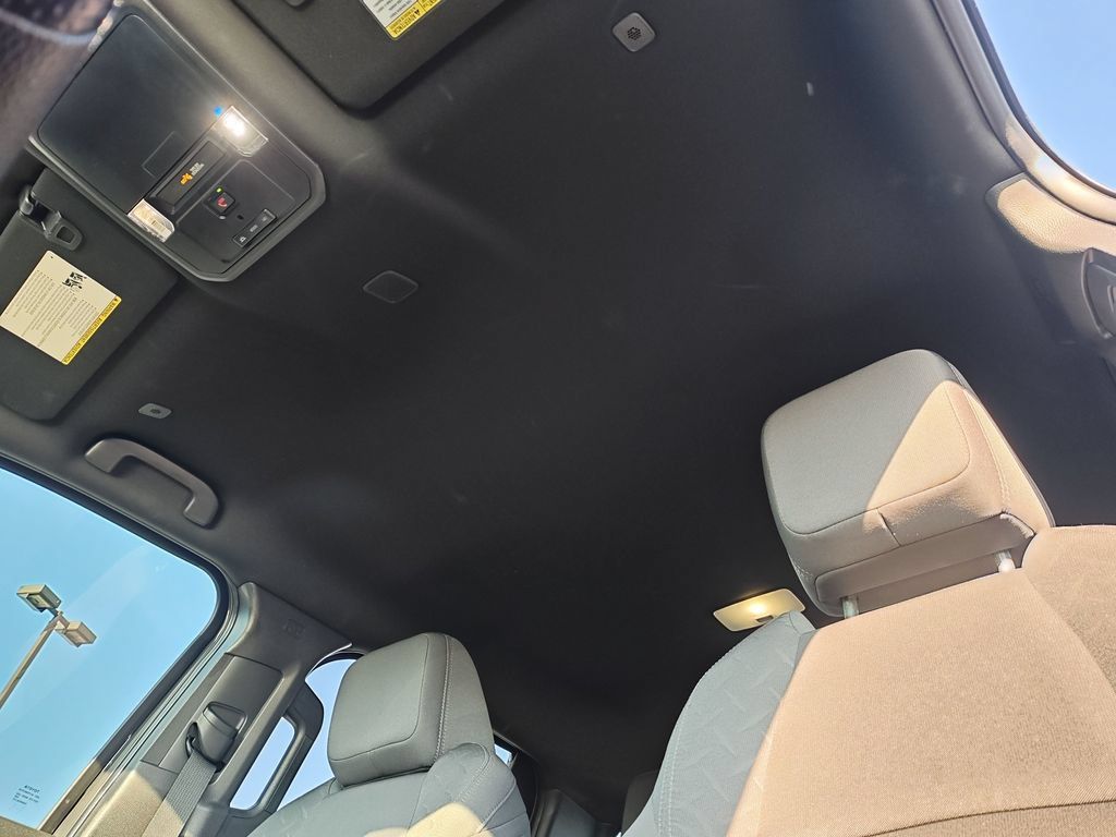 Used 2025 Toyota Tacoma SR5 AWD/4WD image 24