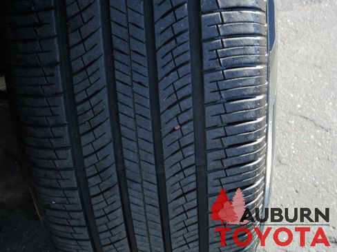 Used 2024 Nissan Pathfinder SV image 5