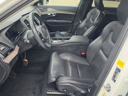 Used 2023 Volvo XC90 T8 Ultimate w/ Protection Package Premier AWD/4WD image 3