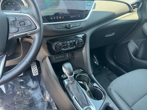 Used 2023 Buick Encore GX Select w/ Sport Touring Package FWD image 15
