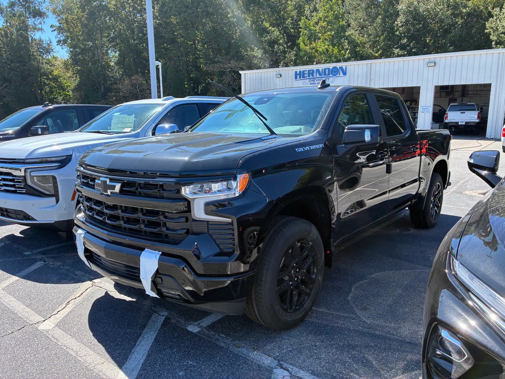 New 2026 Chevrolet Silverado 1500 RST w/ Safety Package AWD/4WD image 2
