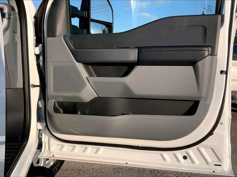 Used 2024 Ford F250 XLT w/ FX4 Off-Road Package image 44