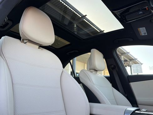 Certified 2025 Mercedes-Benz C 300 Sedan image 18