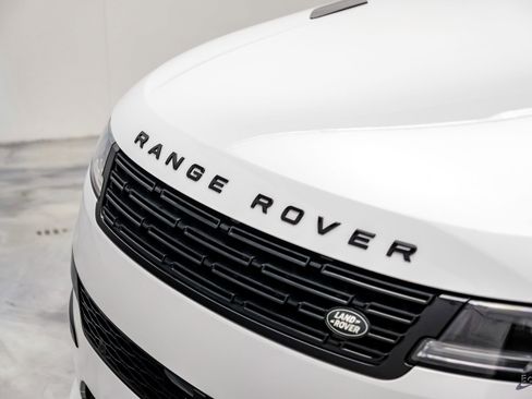 Used 2025 Land Rover Range Rover Sport Dynamic SE AWD/4WD image 31