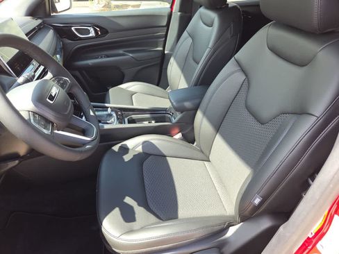 New 2026 Jeep Compass Latitude AWD/4WD image 19