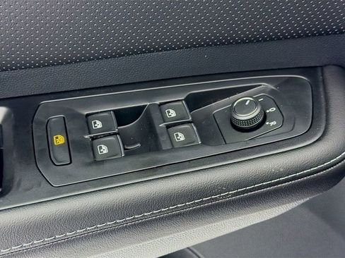 New 2026 Volkswagen Atlas Cross Sport SE AWD/4WD image 18
