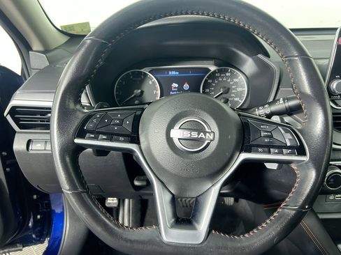 Used 2024 Nissan Altima 2.5 SR FWD image 15
