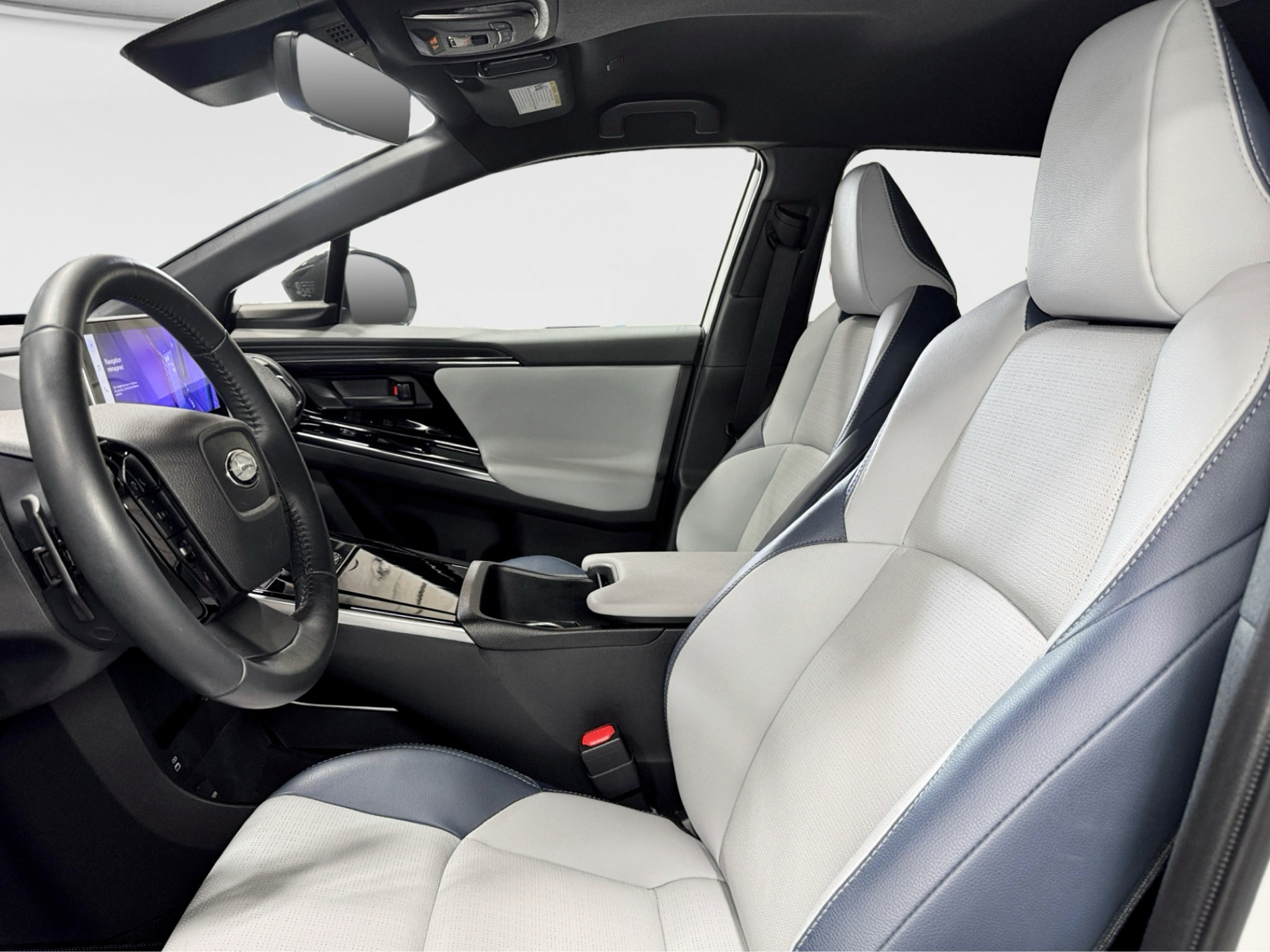 Used 2023 Subaru Solterra AWD image 15
