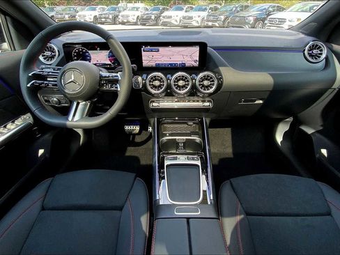 New 2026 Mercedes-Benz GLA 250 4MATIC image 5