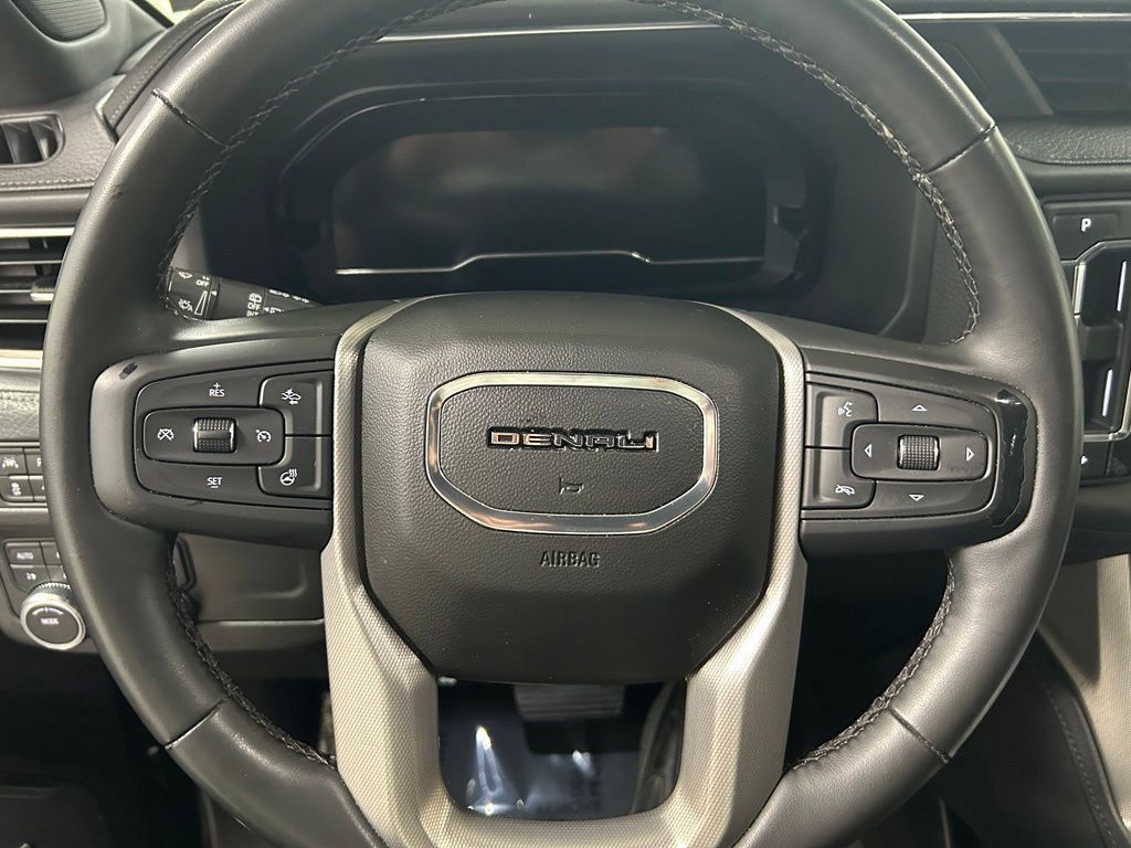 Used 2023 GMC Yukon Denali w/ LPO, Floor Liner Package AWD/4WD image 17