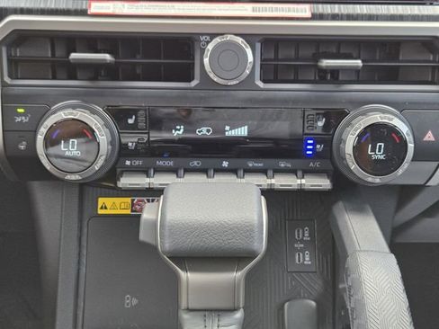 New 2026 Toyota 4Runner Platinum AWD/4WD image 17