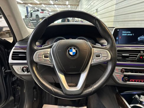 Used 2018 BMW 750i xDrive AWD/4WD image 12