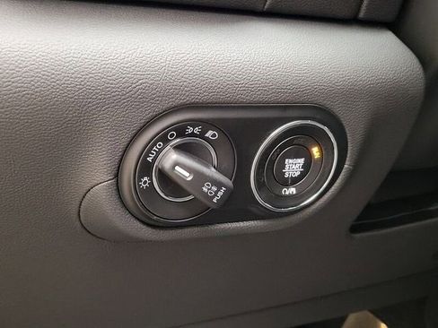 Used 2023 Maserati Levante GT image 29