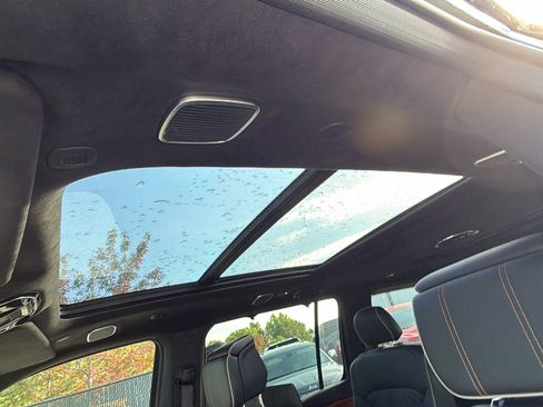 Used 2024 Jeep Grand Wagoneer Series III w/ Rear Seat Video Group 1 AWD/4WD image 14