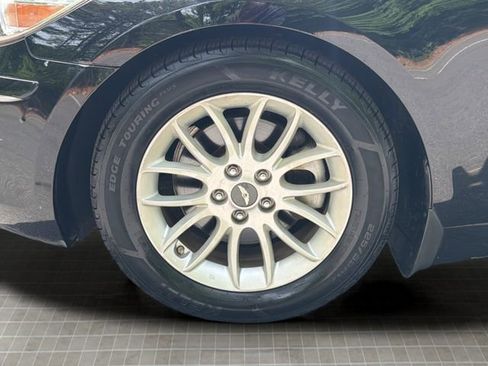 Used 2011 Hyundai Genesis 3.8 RWD image 26