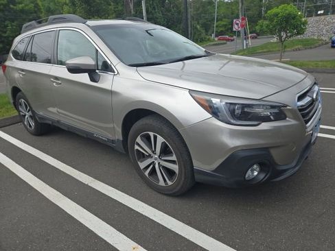 Used 2019 Subaru Outback 2.5i Limited AWD/4WD image 13