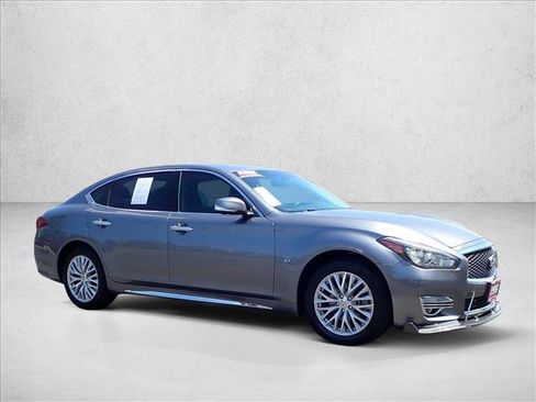 Used 2019 INFINITI Q70 L 3.7 AWD/4WD image 6