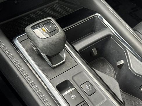 Used 2023 Nissan Pathfinder Platinum image 27