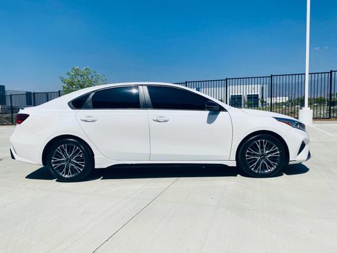 Used 2023 Kia Forte GT-Line w/ GT-Line Premium Package image 11